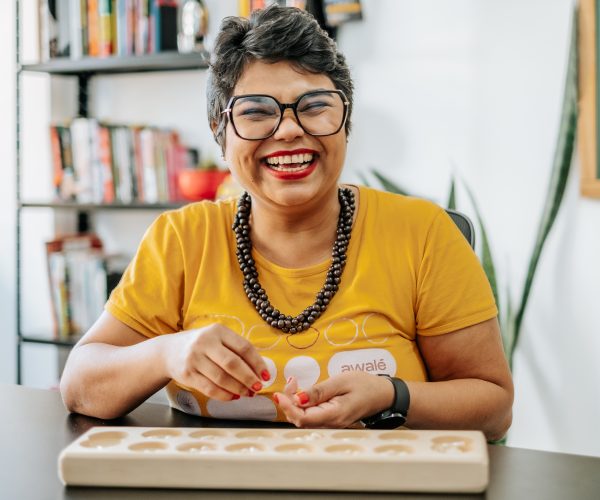 Rosângela Menezes joga AWalé